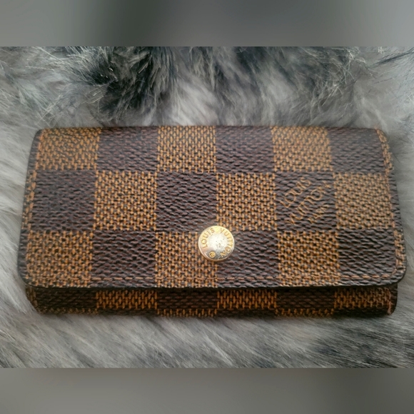 Louis Vuitton Handbags - Louis Vuitton Brown Checkered Clutch